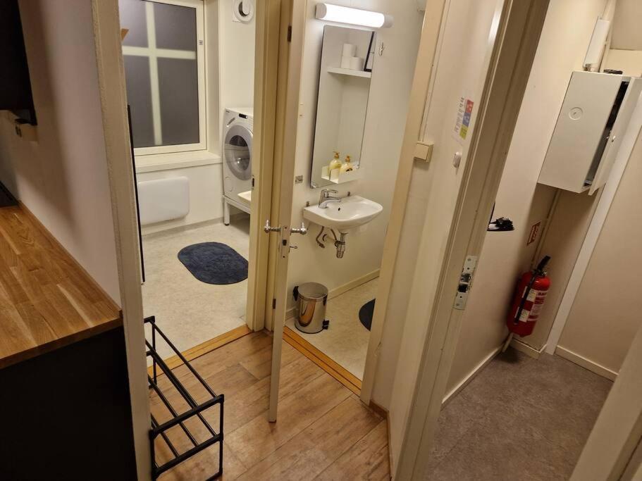 Apartment Next To The Bridge トロムソ エクステリア 写真